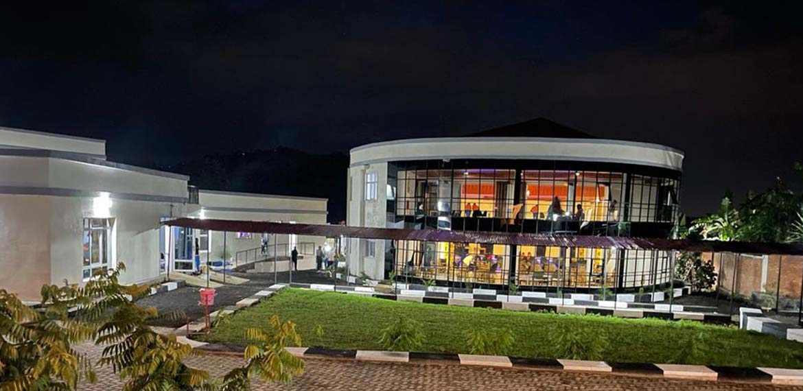 When the sun sets, the charm of Martins Expert Home shines even brighter.